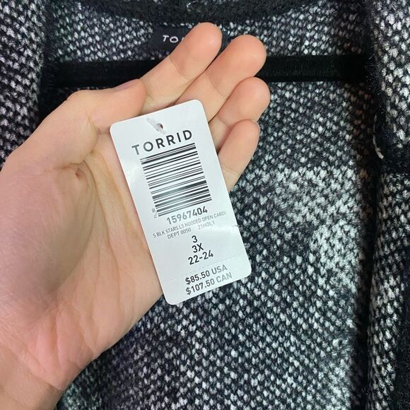 Torrid Hooded fuzzy Star Cardigan Black & White, Pockets, Stretch size 3… - Picture 14 of 16